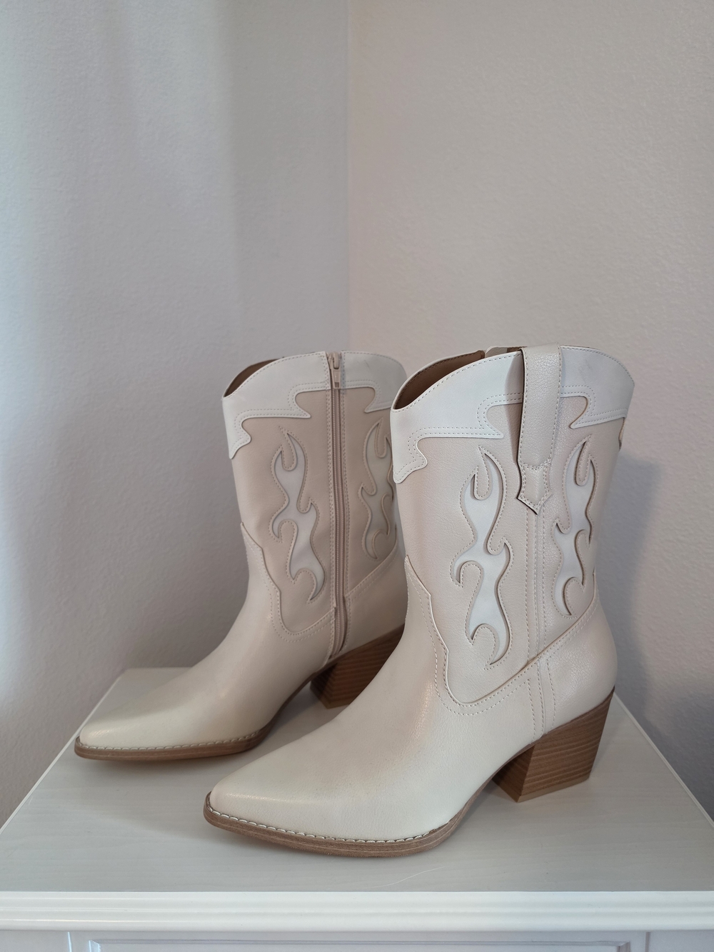 Women's Cream & White Western Cowgirl Boot Cowboy Boot